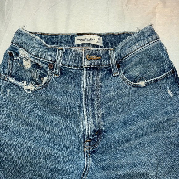 Abercrombie & Fitch High Rise Mom Jeans - Picture 2 of 6